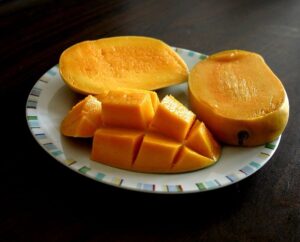 Kaybee Indian Alphanso Mangoes 1.4 net kg Box