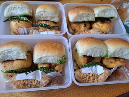 Svad fresh vada Pav 2 pieces
